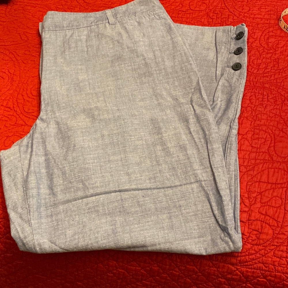 Size 14 Talbots Perfect Crops Chambray Blue Like New.